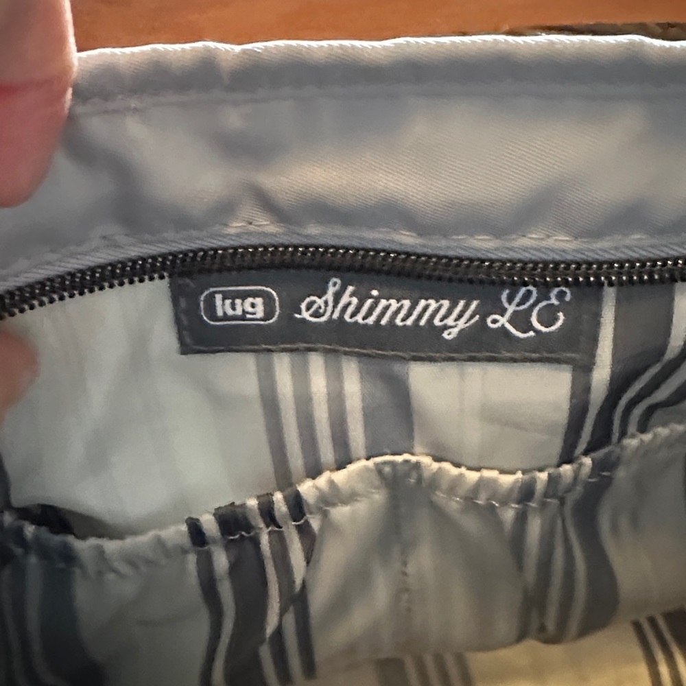 Lug LE Ultra shimmy Women's Light Gray Quilted Crossbody Bag - Picture 10 of 13